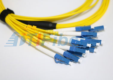 싱글모드 12는 LC/UPC 연결관을 가진 MPO 광섬유 접속 코드를 응어리를 뺍니다