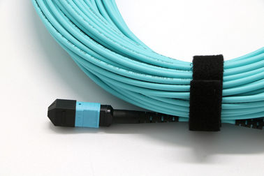 닦는 OM3 광섬유 접속 코드 MPO 간선 케이블 암 커넥터 UPC/APC