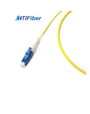 FTTH 광역 네트워크를 위한 G652d G657a 광섬유 땋아 늘인 머리 단일모드