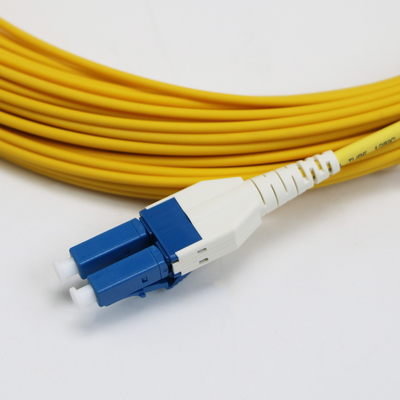 LC 유니부트 지프 코드 싱글모드 G657.A1 벡드 인센시티브 듀플렉스 2mm LSZH 낮은 손실 0.15dB 섬유 패치 코드