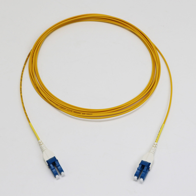 저손실 LC 유니부트 듀플렉스 싱글모드 G657.A1 벡드 인센시티브 듀플렉스 2mm LSZH 0.15dB 노란 섬유 패치 코드