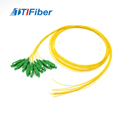0.9 밀리미터 SC APC는 광섬유 케이블 땋아 늘인 머리 노랑색 단일모드를 단순화합니다