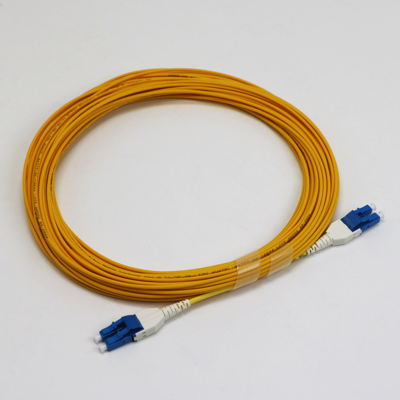 유니부트 LC 섬유 점퍼 1M LC UPC에서 LC UPC 싱글모드 G657.A1 벡드인센티브 2mm LSZH 낮은 손실 0.15dB 섬유 패치 코드